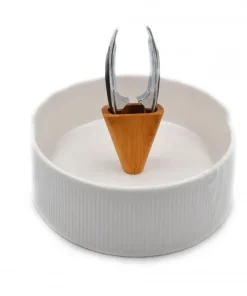 Schiaccianoci portanoci minimal – legno e porcellana –